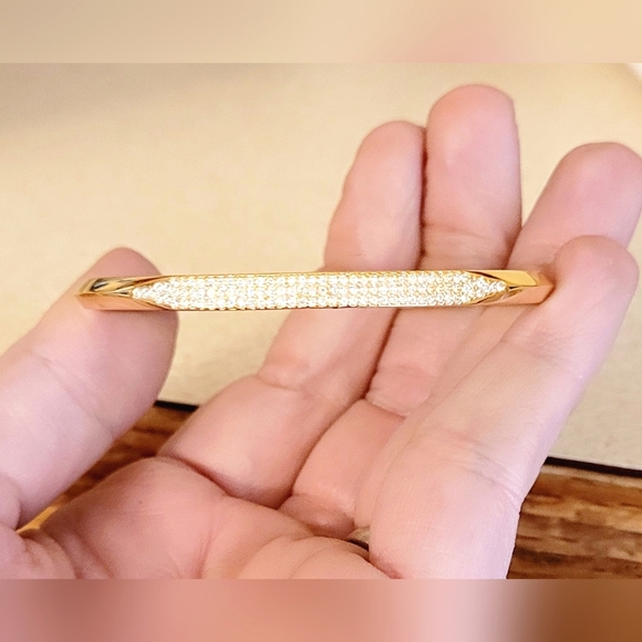 🆕️KATE SPADE Raise the Bar PAVE Crystal Cuff Bangle Bracelet - Picture 8 of 9